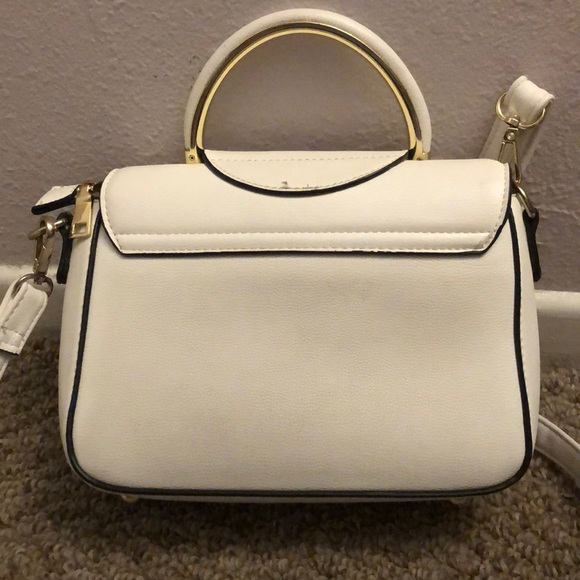 Purse - Picture 2 of 4